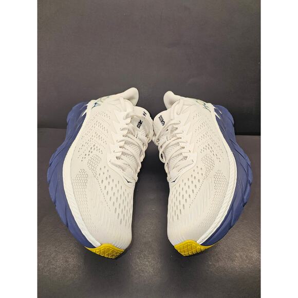 Hoka Women 10 Comfy footwear - Picture 10 of 12